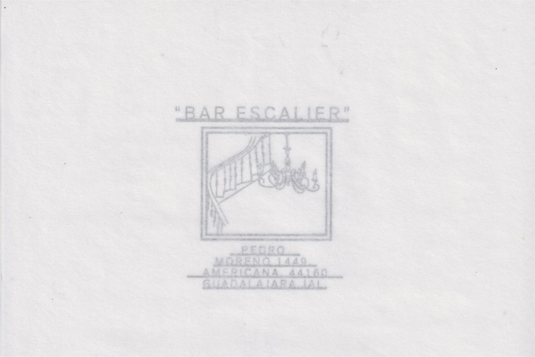 BAR ESCALIER